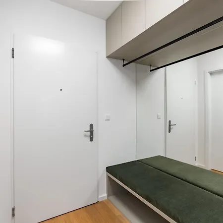 Brand New Modern - Workspace Balcony & Parking アパート *