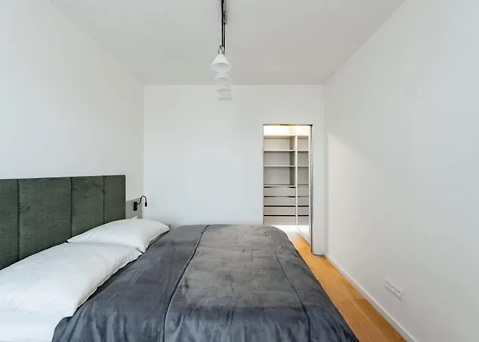 Brand New Modern - Workspace Balcony & Parking *