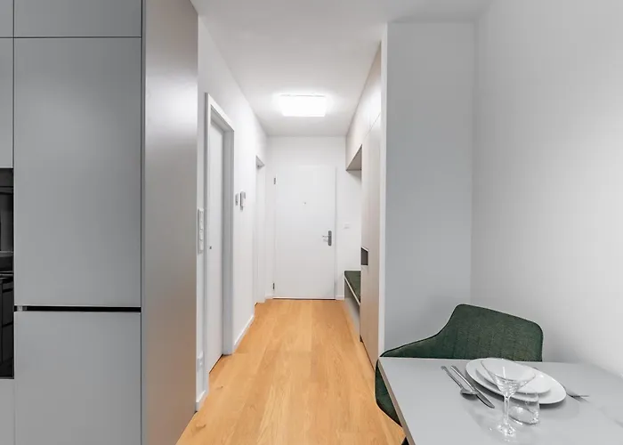 דירה Brand New Modern - Workspace Balcony & Parking ברטיסלאבה