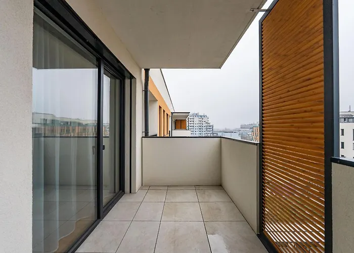 Apartment Brand New Modern - Workspace Balcony & Parking Pressburg