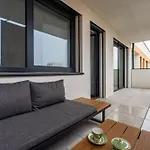 Brand New Modern - Workspace Balcony & Parking Apartman