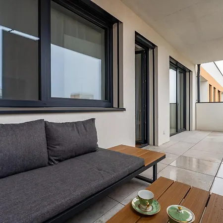 Brand New Modern - Workspace Balcony & Parking Lejlighed