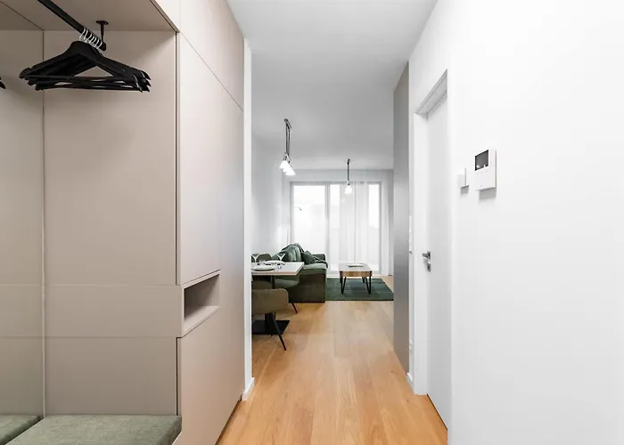 Brand New Modern - Workspace Balcony & Parking Apartament