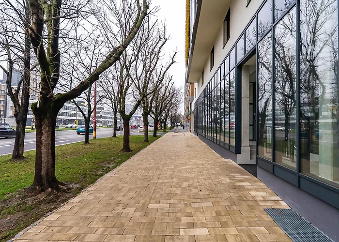 Brand New Modern - Workspace Balcony & Parking Apartament *